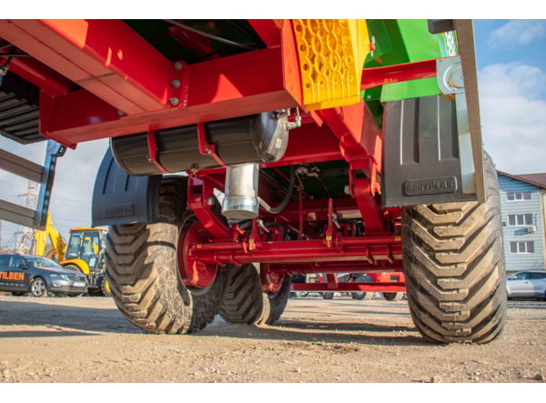 Remorca Agricola ROMSAN R140TAHK -TANDEM BENA TIP U 14t, basculare spate, frana pe aer , prelata cu suport si roata de rezerva de vanzare